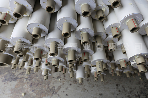 PPR保溫發(fā)泡管